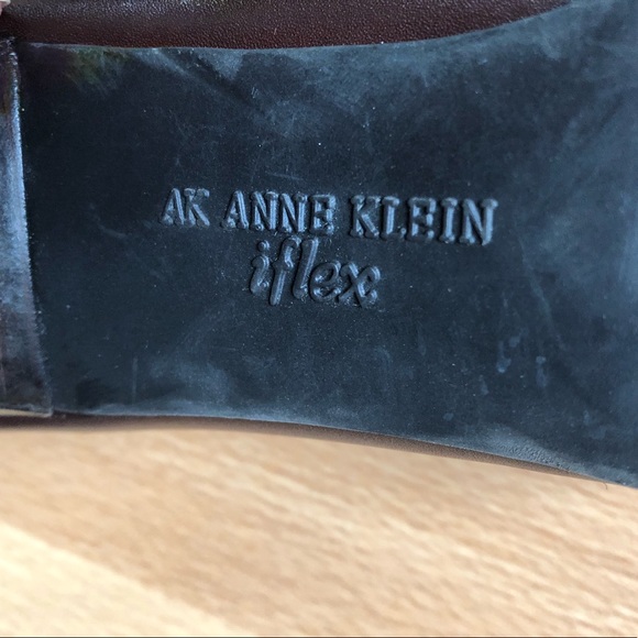 •AK ANNE KLEIN• square pointy toe // buckle // chocolate brown leather heels - Picture 6 of 7